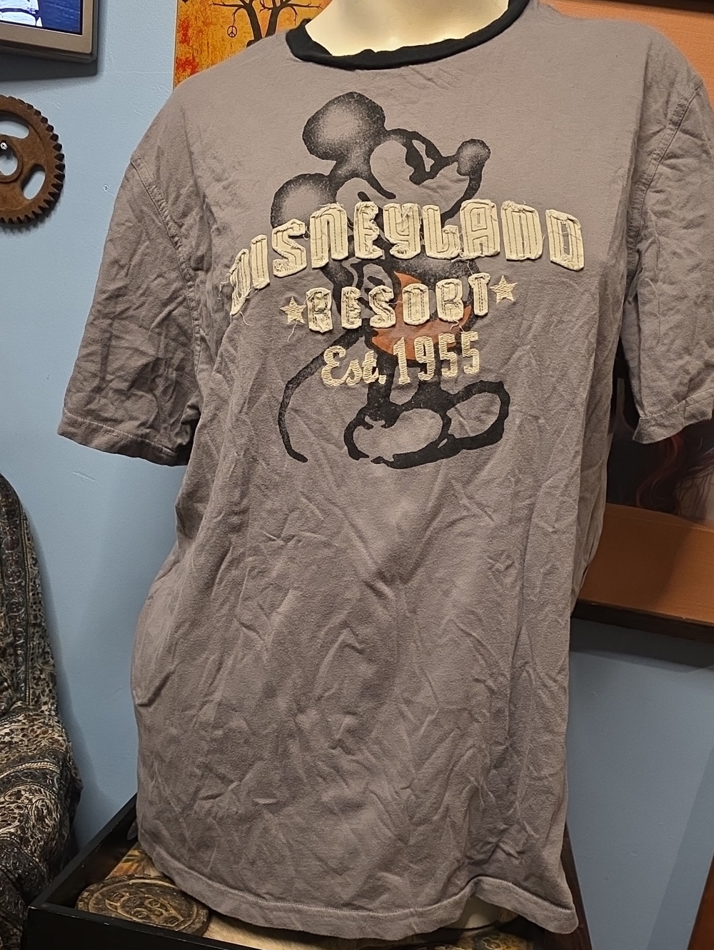 Disney Gray Short-Sleeve Tee with Mickey Graphic